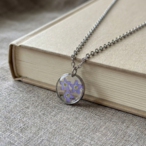 Naszyjnik z żywicy Niezapominajki trio srebrne