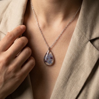 Naszyjnik z żywicy kropla Niezapominajki i smagliczki srebrny