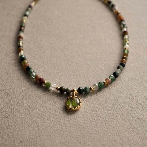 Naszyjnik z żywicy z kamieniami Florastone paproć i agat indyjski