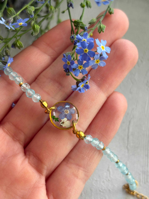 Bransoletka z żywicy z kamieniami Florastone Niezapominajka i topaz błękitny Bransoletka z żywicy z kamieniami Florastone Niezapominajka i topaz błękitny