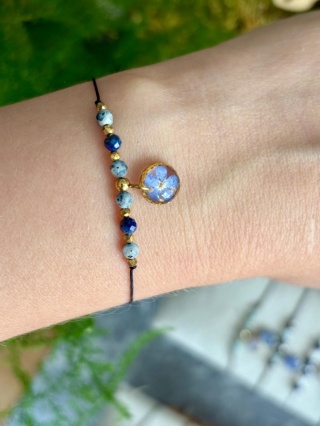 Bransoletka z żywicy Niezapominajka Pamiętaj lapis lazuli i k2