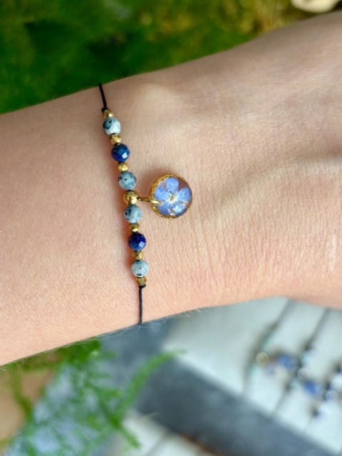 Bransoletka z żywicy Niezapominajka Pamiętaj lapis lazuli i k2