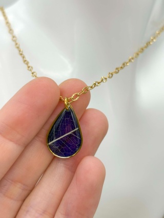 Naszyjnik z żywicy Fioletowa Esencja liścia