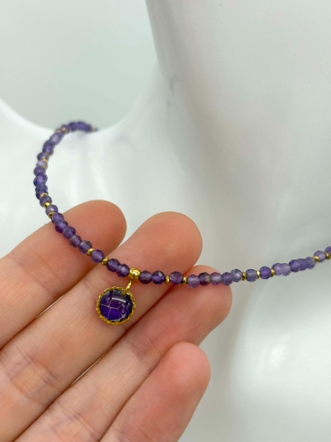 Naszyjnik z żywicy z kamieniami Florastone Esencja liścia i ametyst