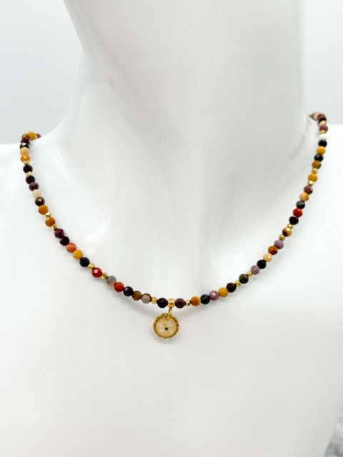 Naszyjnik z żywicy z kamieniami Florastone Złocisty kwiat dzikiej marchwi i mokait