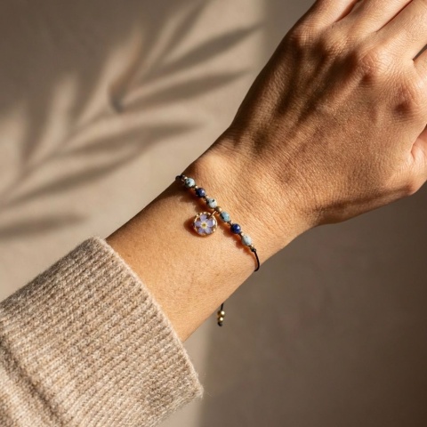 Bransoletka z żywicy Niezapominajka Pamiętaj lapis lazuli i k2