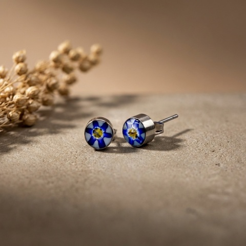 Kolczyki sztyfty Mini niezapominajki w bieli