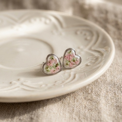 Kolczyki sztyfty Serca srebrzysta magia