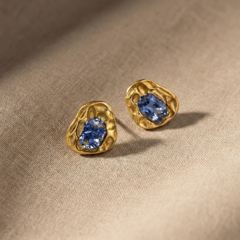 Kolczyki sztyfty z żywicy z zatopionymi kwiatami Rozkwit geometryczne chabry złote