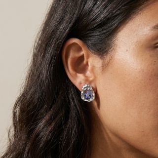 Kolczyki sztyfty z żywicy z zatopionymi kwiatami Rozkwit geometryczne niezapominajki srebrne