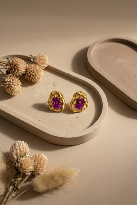 Kolczyki sztyfty z żywicy z zatopionymi kwiatami Rozkwit geometryczne piwonie złote