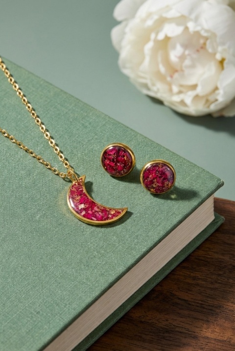 Komplet biżuterii z żywicy Księżyc Płatki róży