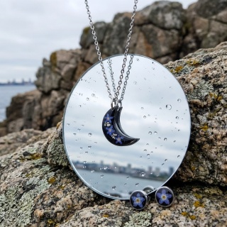 Komplet biżuterii z żywicy Magiczne niezapominajki i dzika marchew w czerni