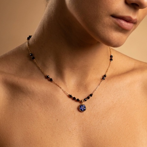 Naszyjnik z żywicy Aura z suszoną niezapominajką i turmalinem