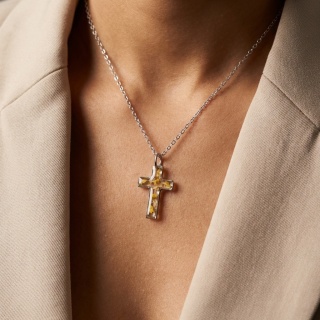 Naszyjnik z żywicy Żółty złocisty krzyżyk