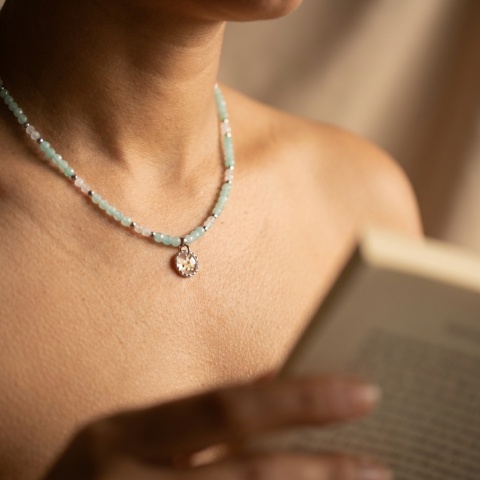 Naszyjnik z żywicy z kamieniami Florastone Dzika marchew, amazonit i jadeit