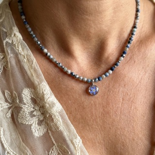 Naszyjnik z żywicy z kamieniami Florastone Niezapominajka, k2 srebrzysta