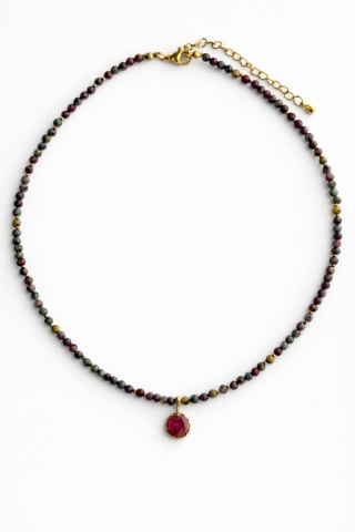 Naszyjnik z żywicy z kamieniami Florastone Płatki piwonii i jaspis