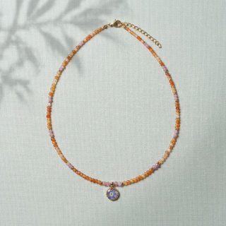 Naszyjnik z żywicy z kamieniami Florastone niezapominajka, karneol i różowy turmalin