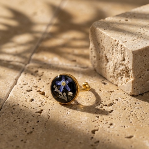 Pierścionek z żywicy regulowany Mega Złocista Magia